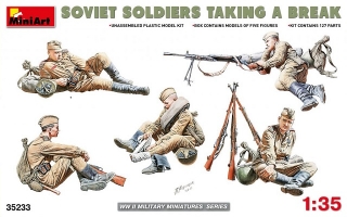 SOVIET SOLDIERS TAKING A BREAK